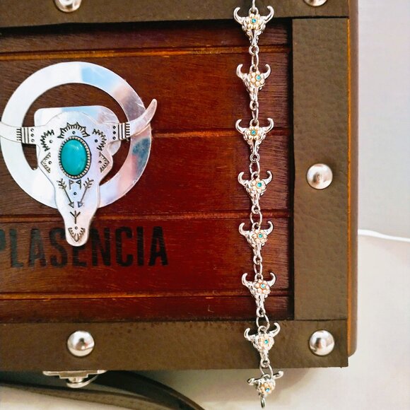 Suenos de Saundra Upcycled PLASENCIA, Crossbody/Shoulder Strap Cigar Box, Purse - Picture 13 of 13